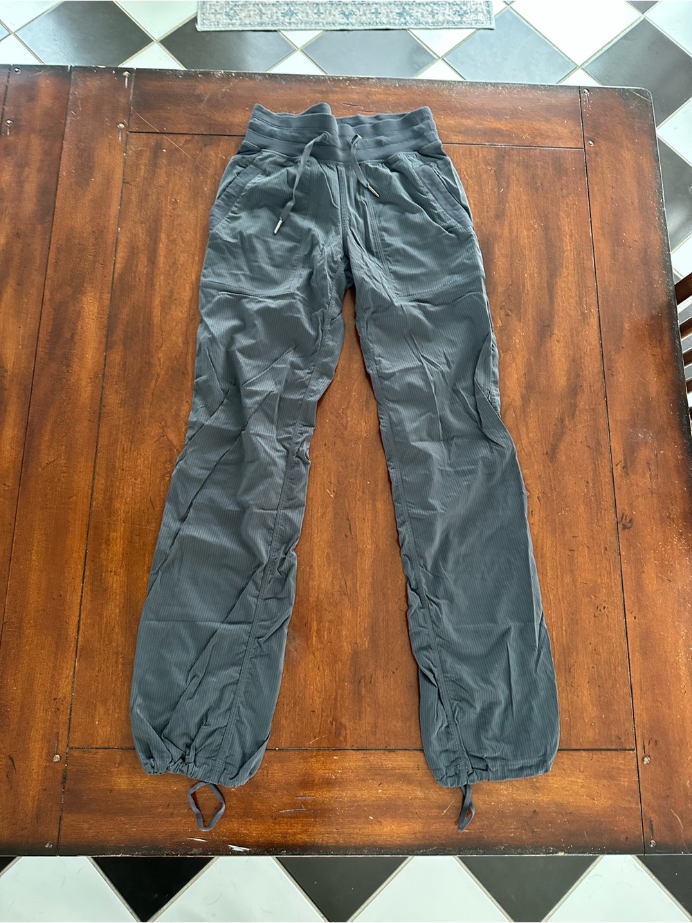 lululemon athletica Women’s Charcoal Drawstring Joggers